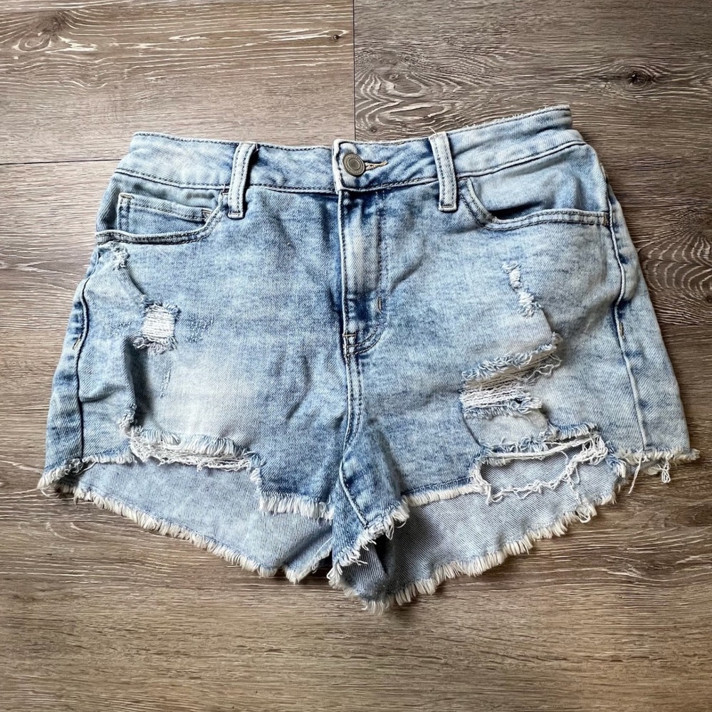 SO High Rise Shortie Womens 11 Light Blue Acid Wash Distressed Denim Shorts